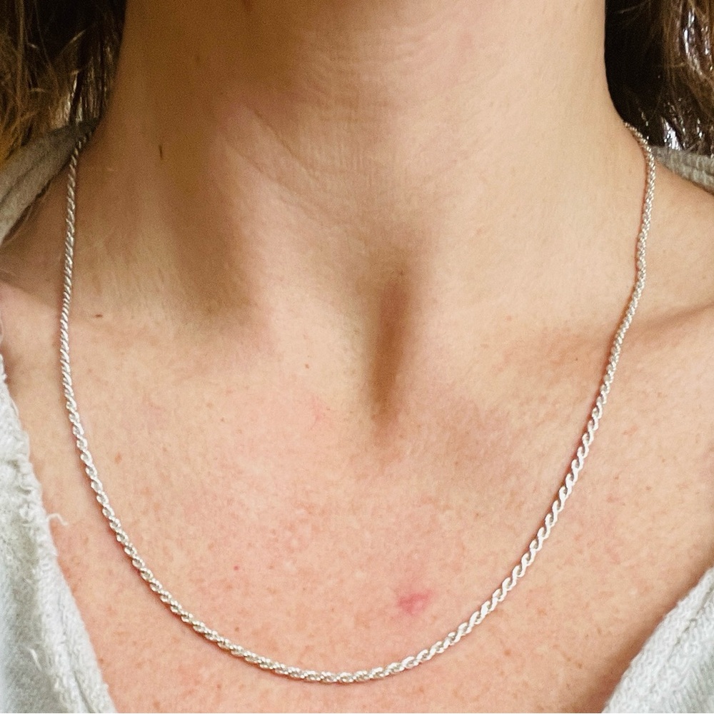 Elegant sterling silver rope chain necklace